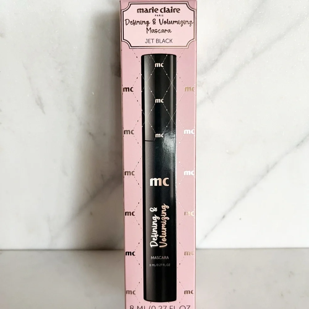 NWT: Marie Claire Natural Charm Makeup set
